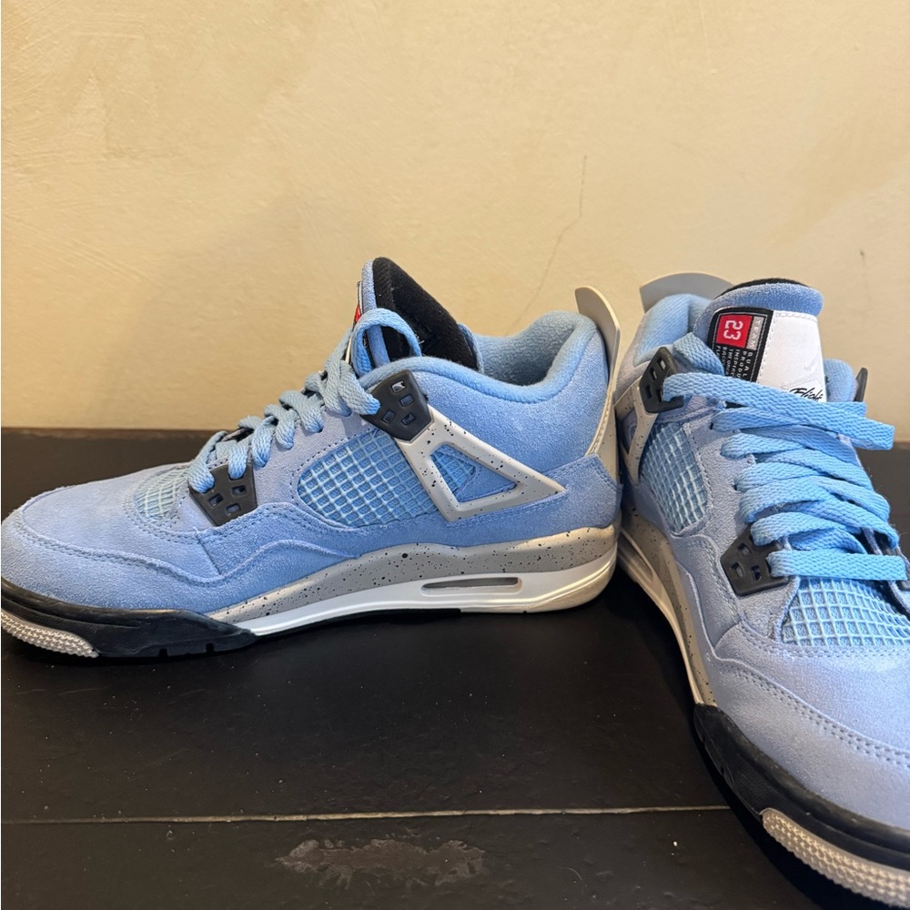 Air Jordan 4 Retro University Blue (2021 Vintage) / 6.5 Y